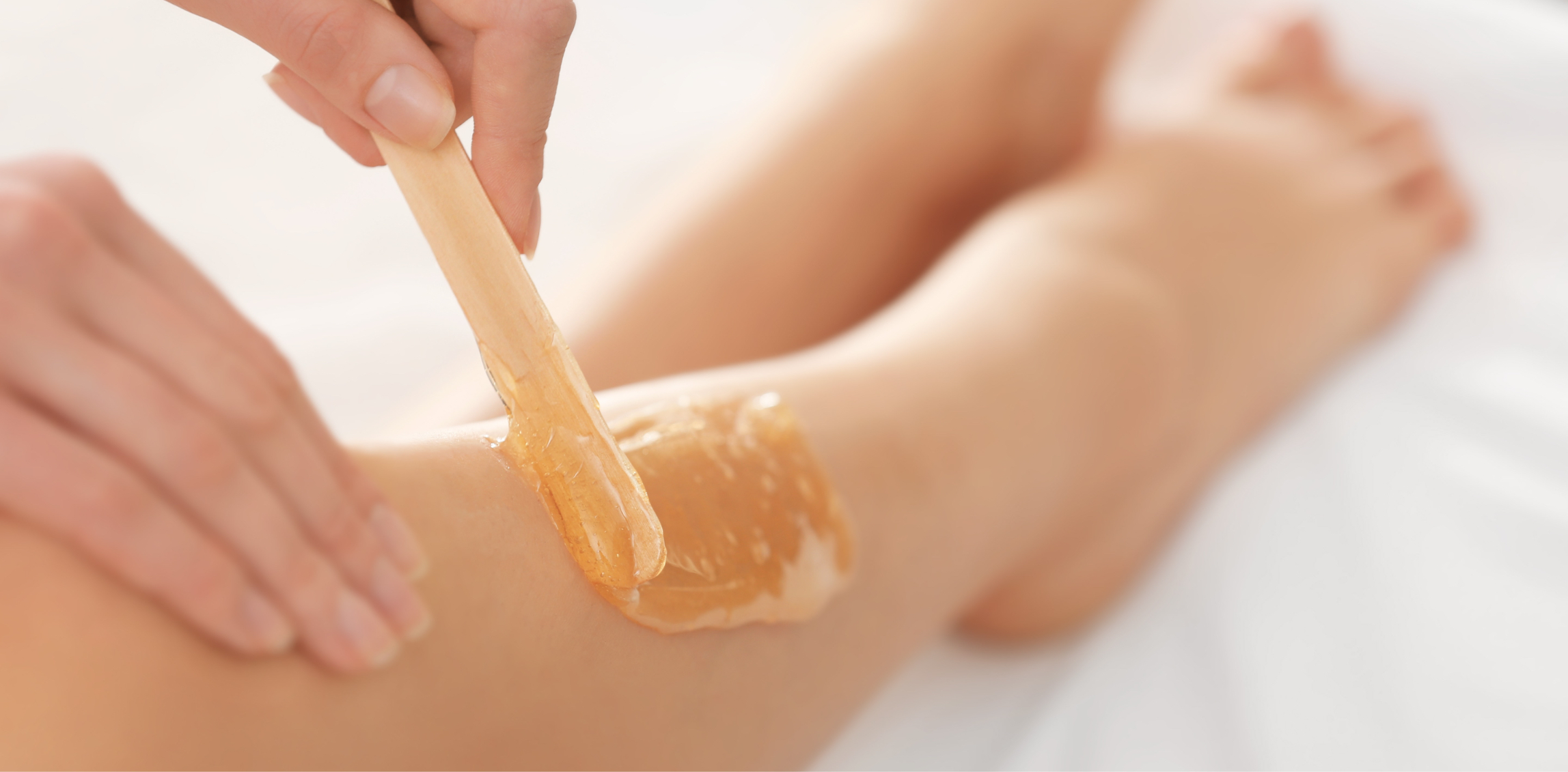 Waxing treatment for leg hair